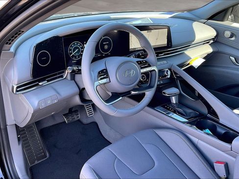 New 2025 Hyundai Elantra SEL w/ Cargo Package image 7