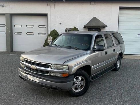 Used 2003 Chevrolet Suburban LS AWD/4WD image 2