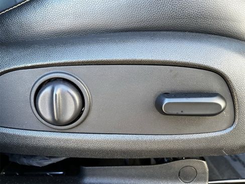 Used 2021 GMC Terrain SLT w/ Infotainment Package II image 27