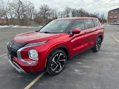Used 2023 Mitsubishi Outlander SE image 8