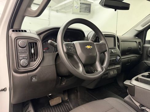 Used 2025 Chevrolet Silverado 3500 W/T AWD/4WD image 4