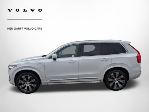 Used 2023 Volvo XC90 T8 Plus w/ Protection Package Premier image 7