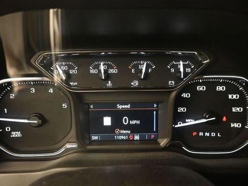 Used 2022 GMC Sierra 2500 AT4 w/ AT4 Preferred Package AWD/4WD image 16