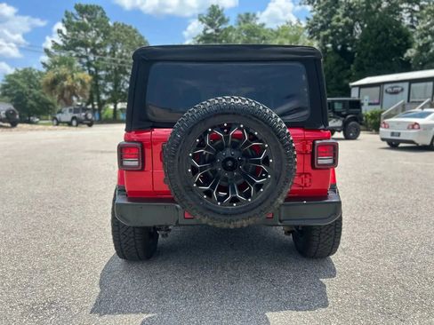 Used 2018 Jeep Wrangler Unlimited Sahara image 8