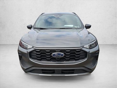 Used 2025 Ford Escape ST-Line image 2