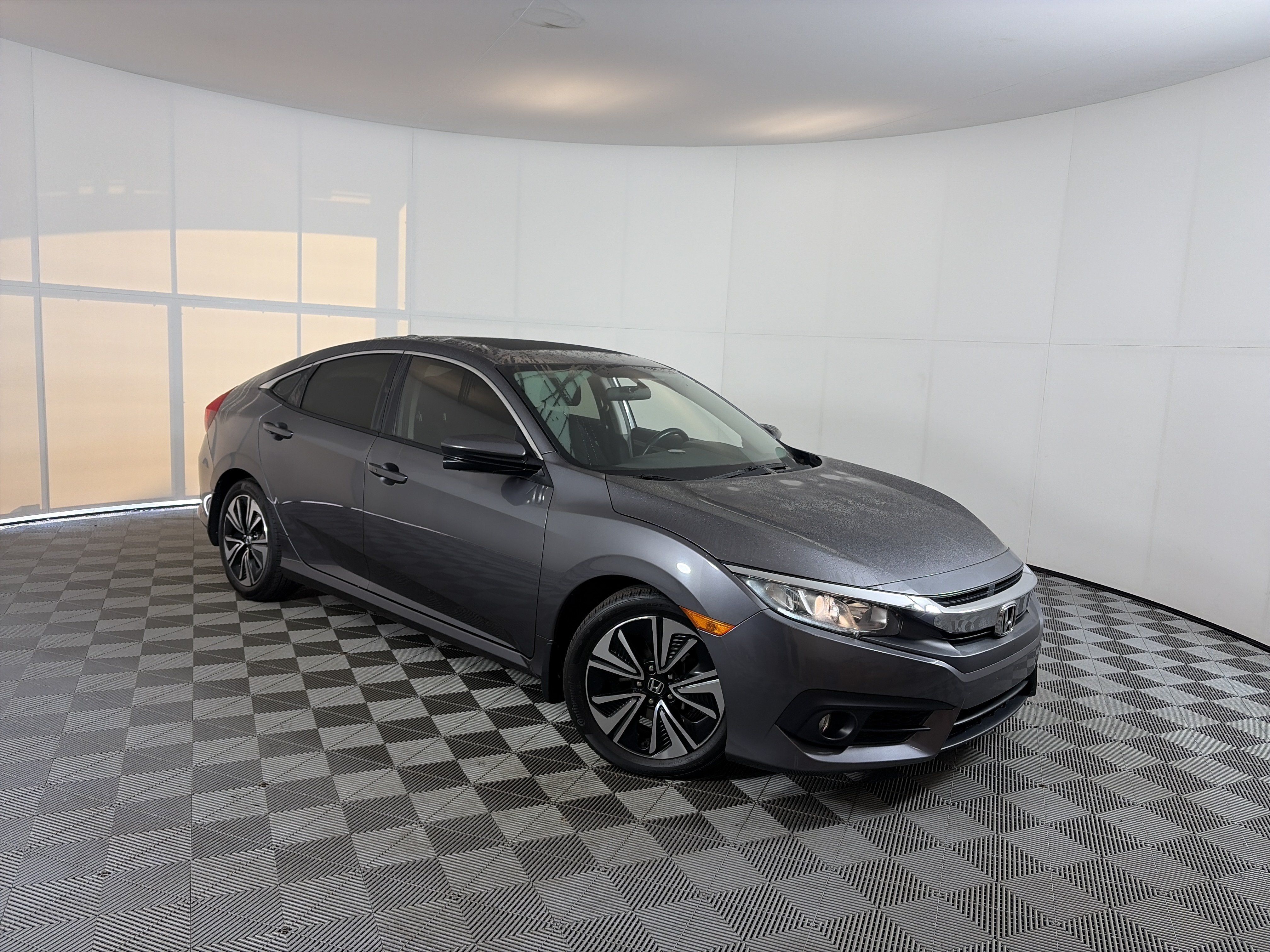 Used 2018 Honda Civic EX-T image 30