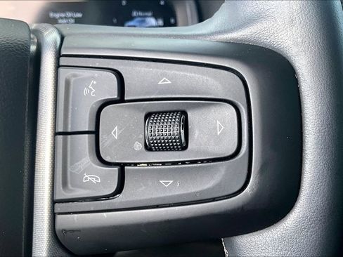 Used 2023 GMC Yukon SLT image 26