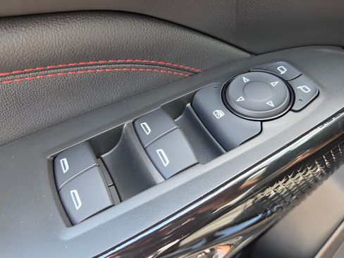 New 2026 Chevrolet Trax RS w/ Sunroof Package FWD image 28