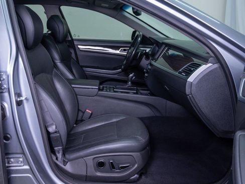 Used 2015 Hyundai Genesis 3.8 w/ Option Group 02 image 10