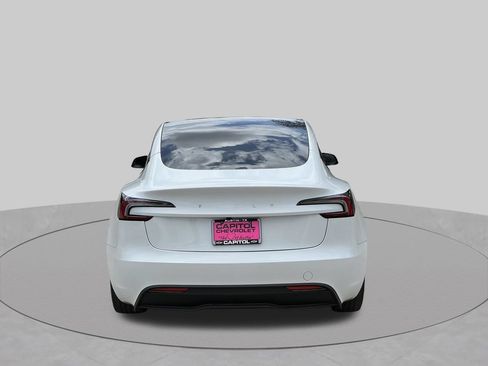 Used 2024 Tesla Model 3 Standard Range RWD image 4