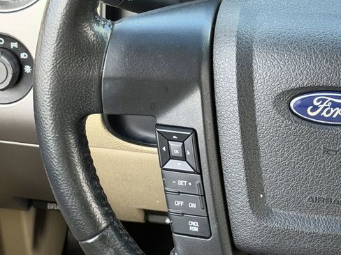 Used 2017 Ford Expedition EL XLT w/ Equipment Group 202A RWD image 15