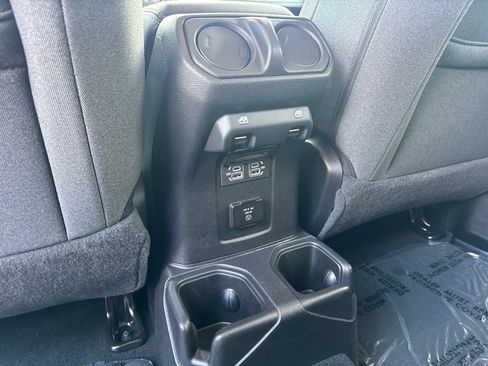 Certified 2026 Jeep Wrangler Unlimited Sahara AWD/4WD image 20