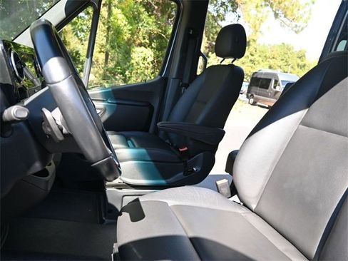 Used 2023 Mercedes-Benz Sprinter 2500 image 16