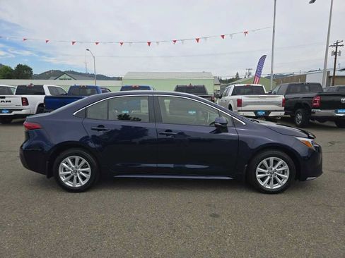 Used 2026 Toyota Corolla XLE FWD image 6