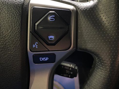 Used 2018 Toyota 4Runner Limited AWD/4WD image 22