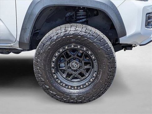 Used 2021 Toyota Tacoma TRD Off-Road AWD/4WD image 22