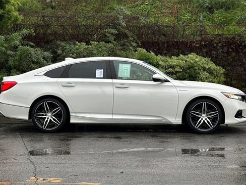 Certified 2021 Honda Accord Touring image 3