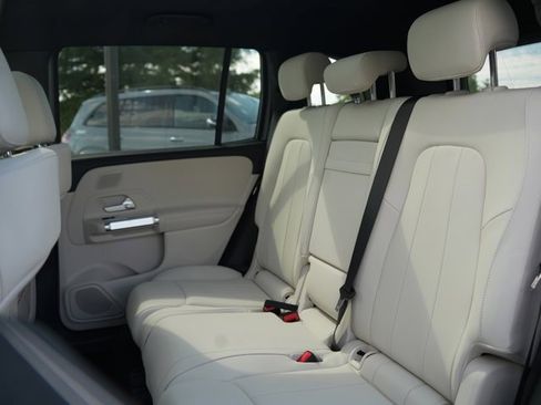 Used 2026 Mercedes-Benz GLB 250 4MATIC image 41