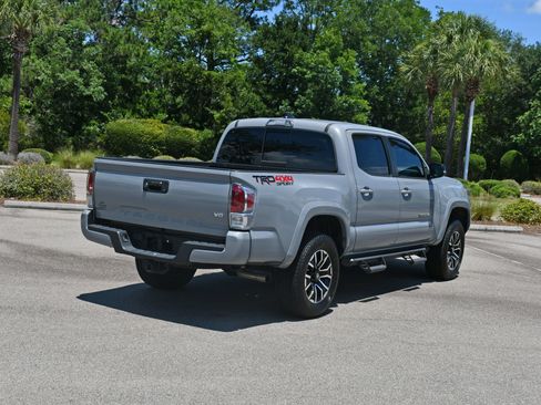 Used 2020 Toyota Tacoma TRD Sport AWD/4WD image 3
