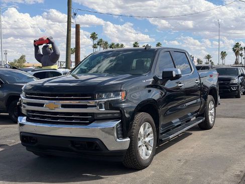 Used 2020 Chevrolet Silverado 1500 LTZ w/ LTZ Premium Package AWD/4WD image 2