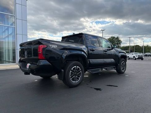 Certified 2025 Toyota Tacoma TRD Sport AWD/4WD image 7