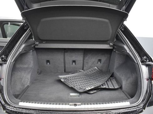 Used 2022 Audi Q3 2.0T Premium image 28