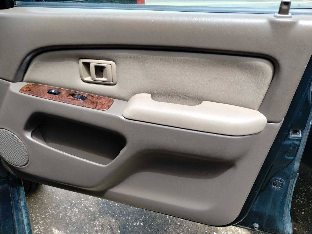 Used 2000 Toyota 4Runner Limited AWD/4WD image 14