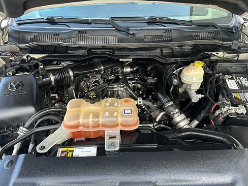 Used 2016 RAM 1500 Laramie w/ Convenience Group image 9