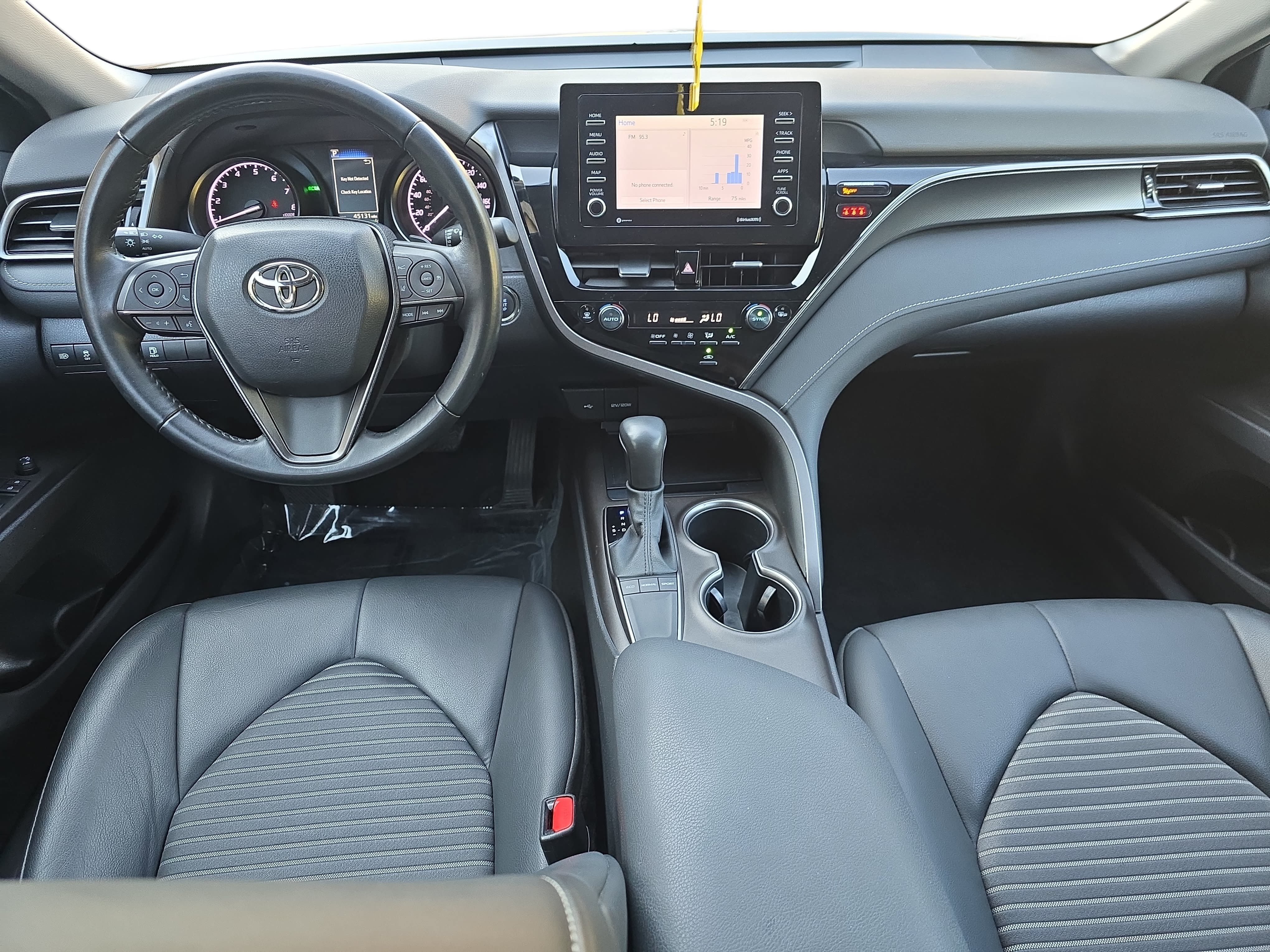 Used 2024 Toyota Camry SE w/ Convenience Package FWD image 9
