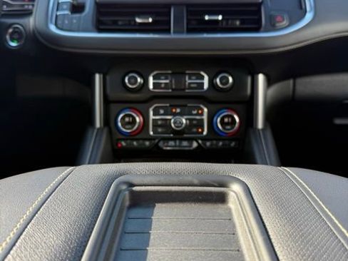 Used 2024 Chevrolet Tahoe Premier w/ Premium Package 2 image 32