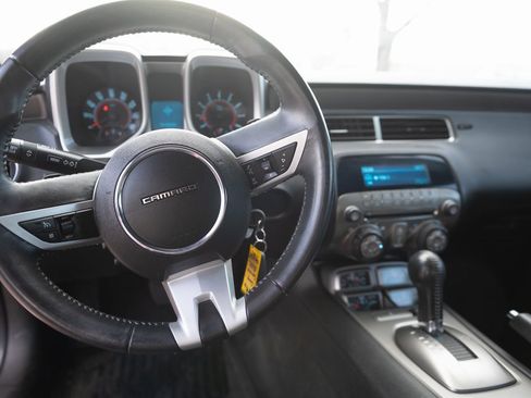 Used 2010 Chevrolet Camaro LT image 11
