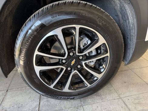 Used 2025 Chevrolet TrailBlazer LT image 28