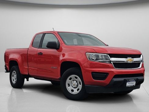 Used 2017 Chevrolet Colorado W/T RWD image 2