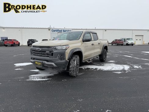 Used 2024 Chevrolet Colorado Trail Boss w/ Technology Package image 1