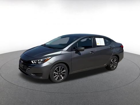 Used 2025 Nissan Versa SV FWD image 7