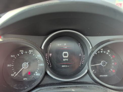 Used 2019 FIAT 500L Trekking w/ Popular Equipment Group image 13