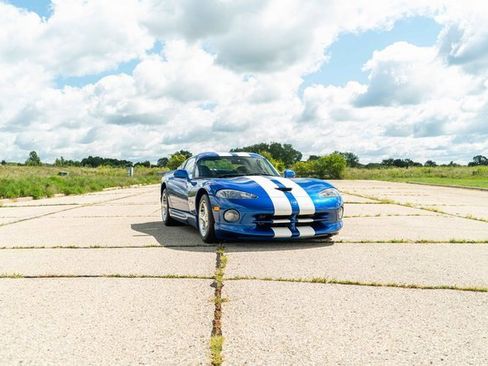 Used 1996 Dodge Viper GTS image 36