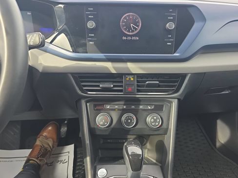 Used 2022 Volkswagen Taos SE AWD/4WD image 17