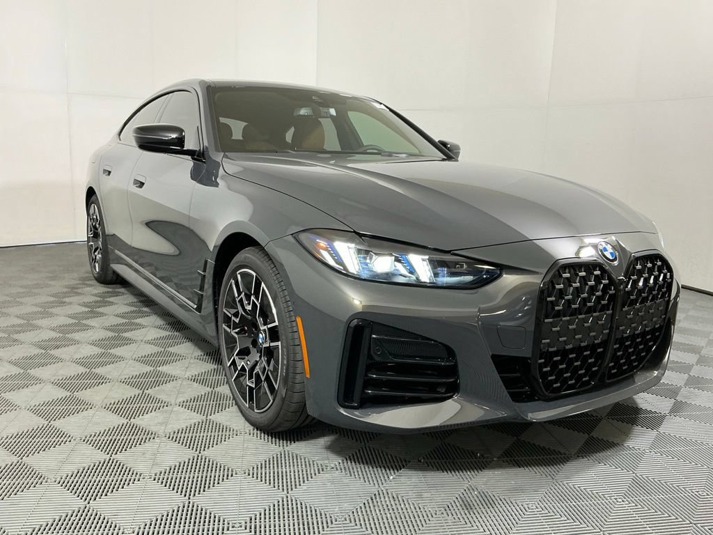 New 2026 BMW 430i w/ M Sport Package RWD image 4