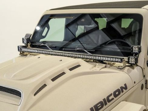 Used 2024 Jeep Wrangler Unlimited Rubicon w/ Technology Group AWD/4WD image 31
