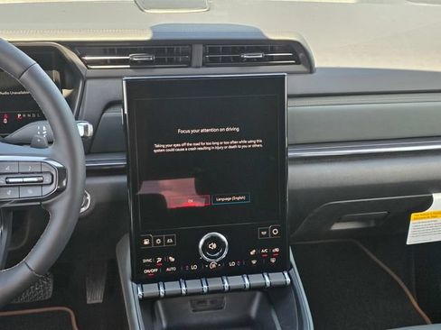 New 2026 GMC Terrain AT4 w/ Technology Package II AWD/4WD image 14