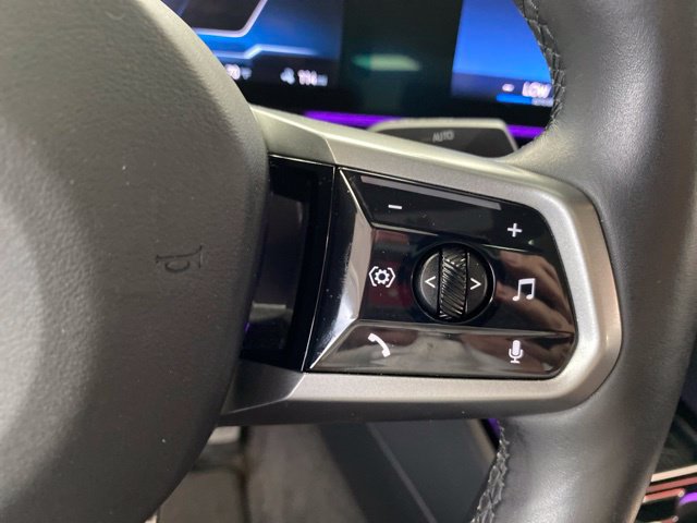 Used 2025 BMW i5 xDrive40 w/ M Sport Package AWD/4WD image 21