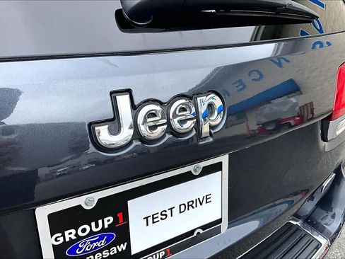 Used 2014 Jeep Grand Cherokee Overland w/ Advanced Technology Group AWD/4WD image 30