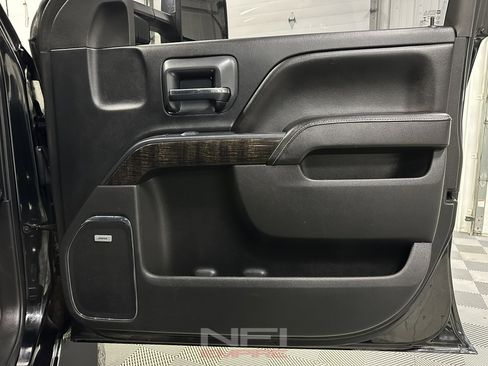 Used 2015 GMC Sierra 2500 Denali w/ Duramax Plus Package image 40