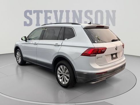 Used 2018 Volkswagen Tiguan SE FWD image 3