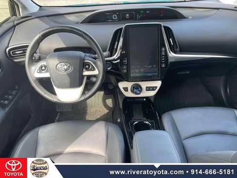 Used 2017 Toyota Prius Prime Premium FWD image 12