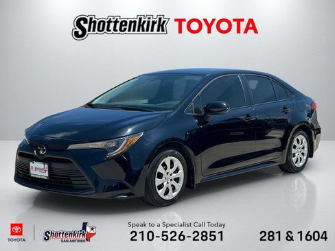 Used 2024 Toyota Corolla LE FWD image 1