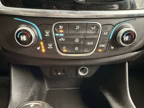 Certified 2019 Chevrolet Traverse LT image 20