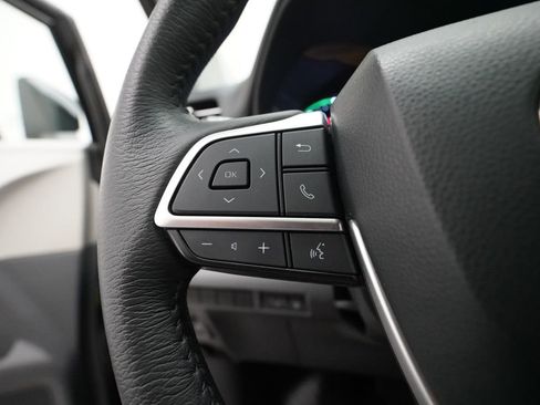 Used 2023 Toyota Sienna XLE FWD image 19