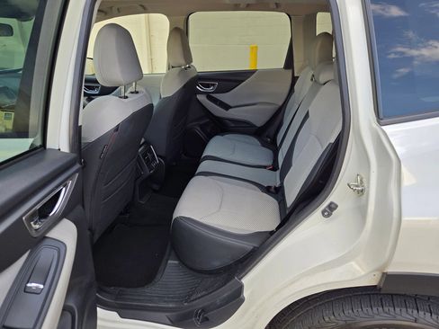 Used 2020 Subaru Forester Premium AWD/4WD image 14
